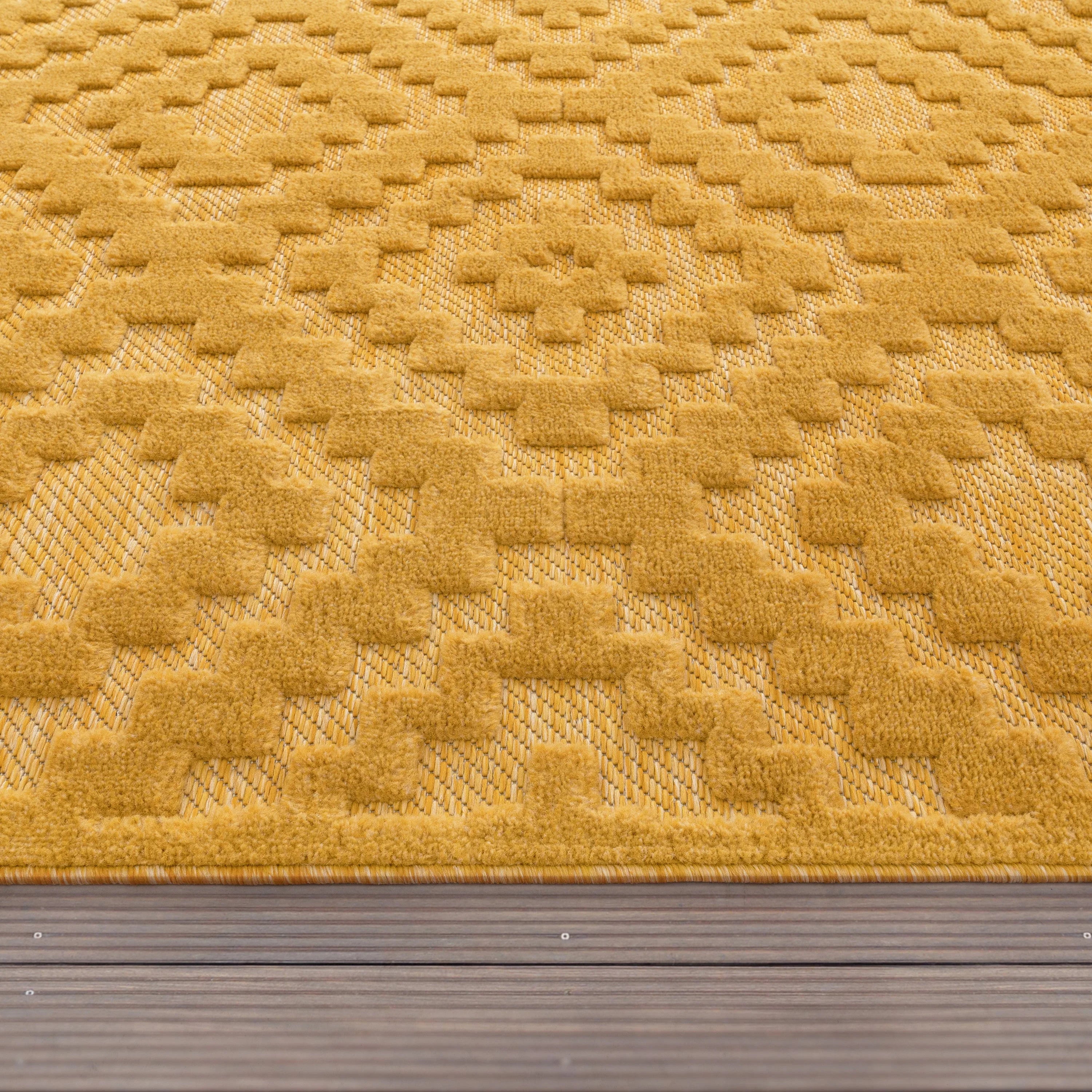 Indoor Outdoor Rug Livorno Trellis High-low Pattern in Yellow, side view - House Of Avana