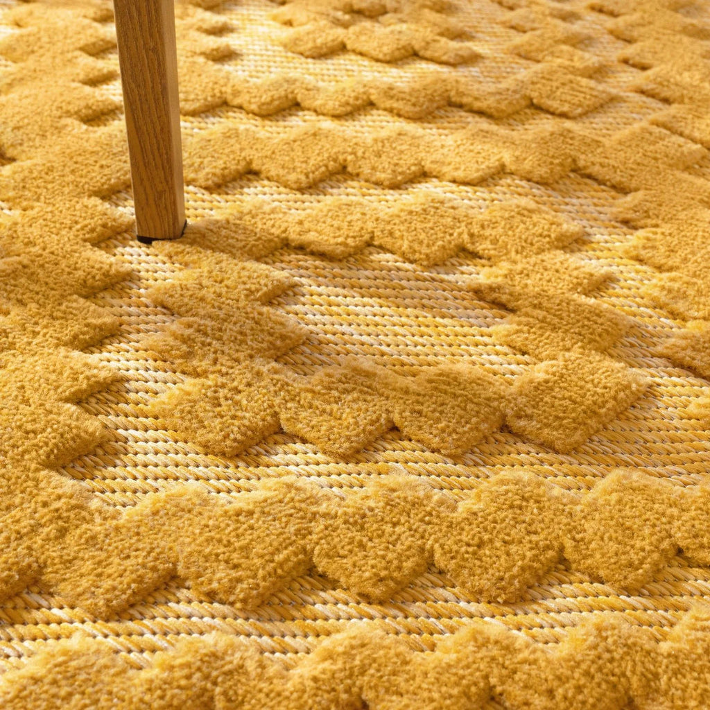 Indoor Outdoor Rug Livorno Trellis High-low Pattern in Yellow, top view - House Of Avana