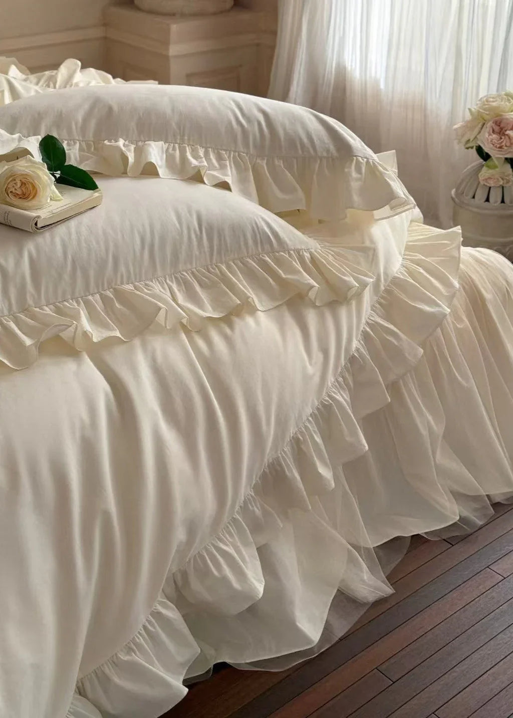 Lacey Lace Ruffle Washed Cotton Bedding Set / Blue Ever Lasting