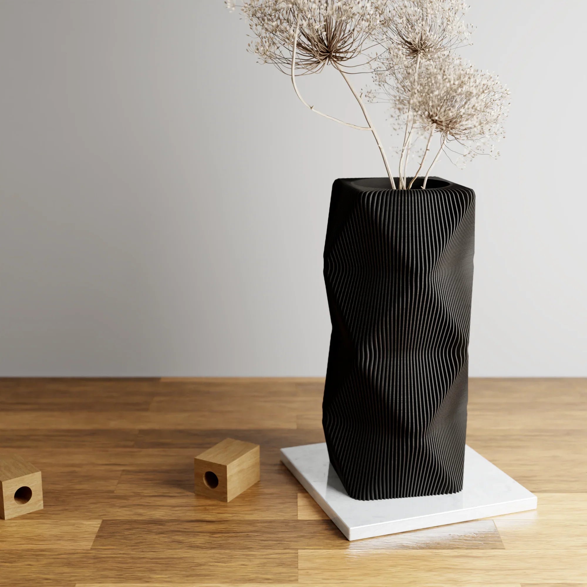 Mountain Vase, close-up view - House Of Avana