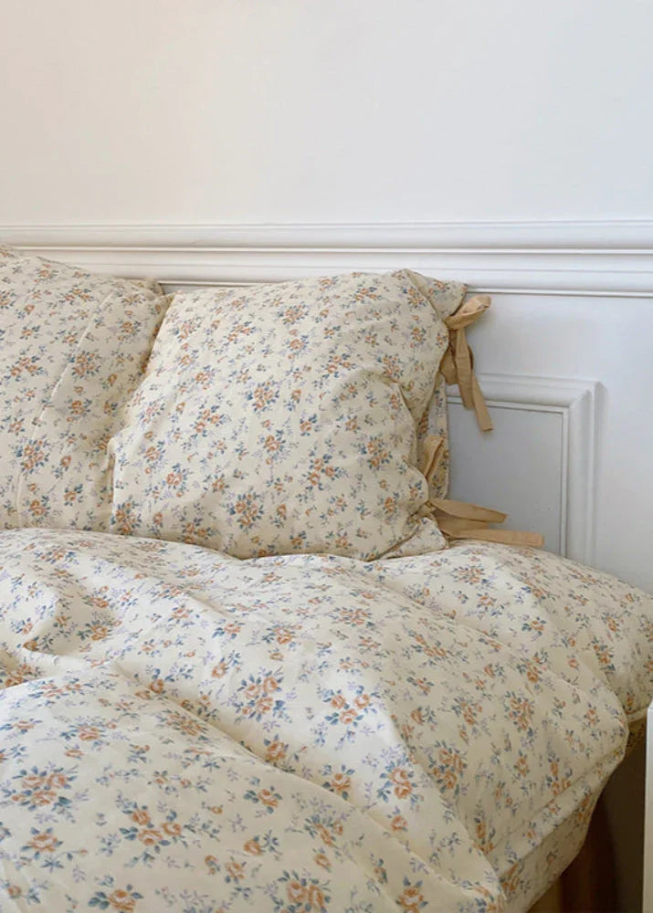 Magnolia Ribbon Bow Tie Floral Bedding Set / Blue Ever Lasting