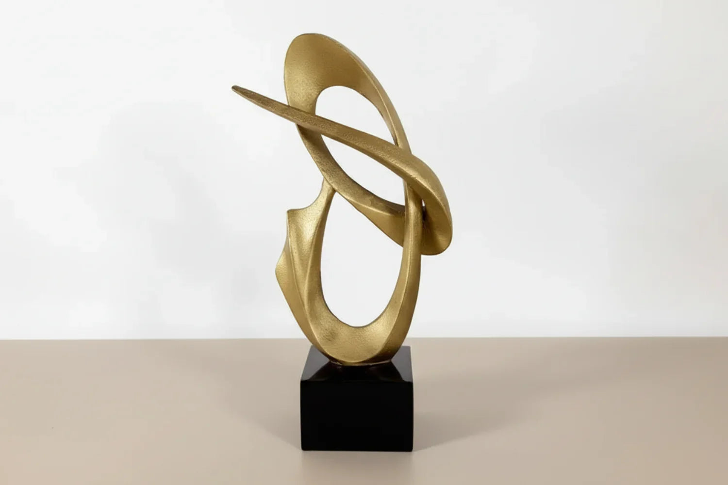 Modern Abstract Metal Sculpture Set – Minimalist Geometric Desk & Home Decor Ornament | Abstract Sculpture | close-up | Abstract home decor | House of Avana