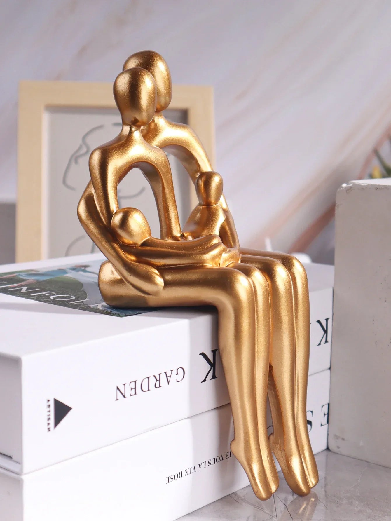 Modern Minimalist style Abstract Family Statue - House Of Avana