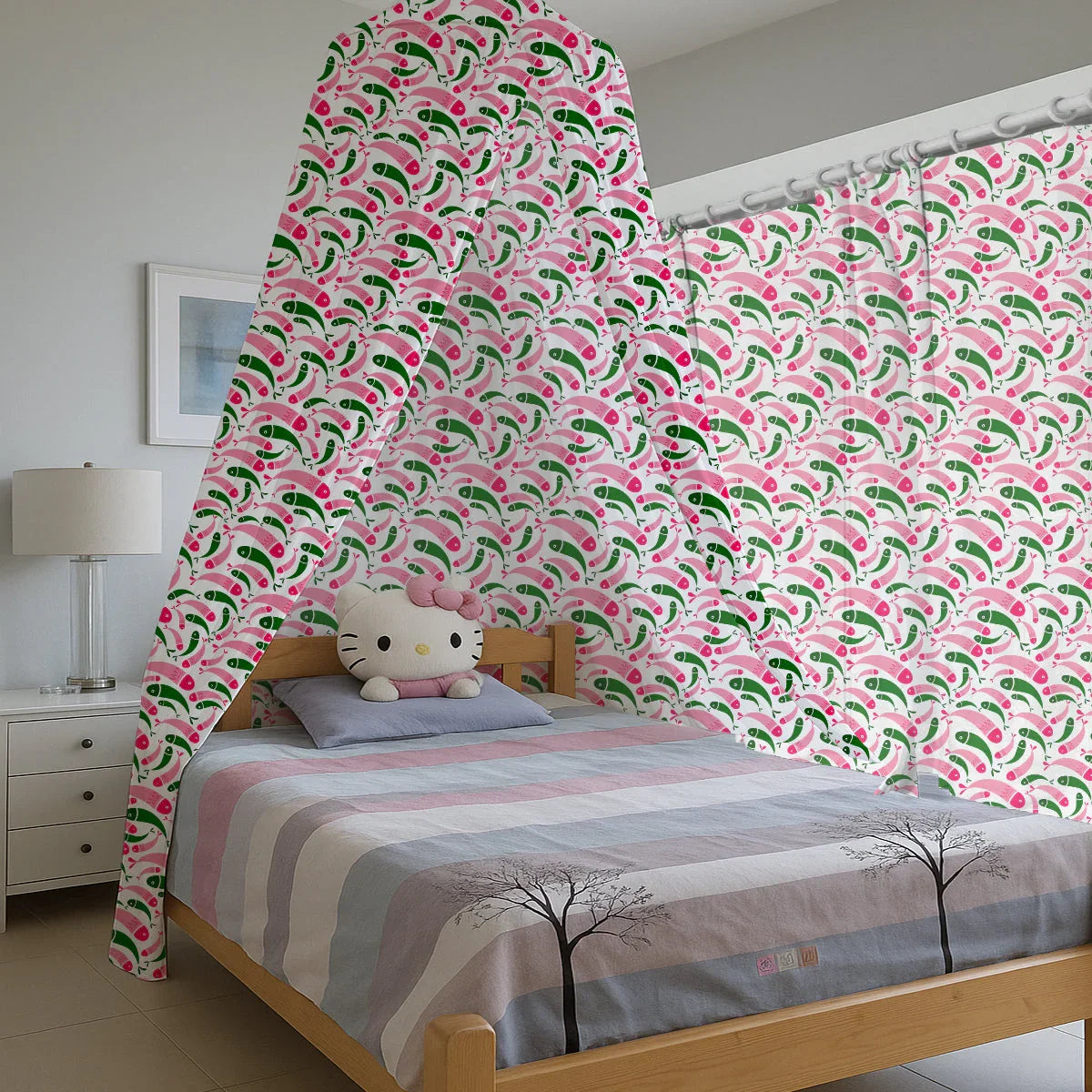 Multicolor Fish Printed Canopy PushpLinen