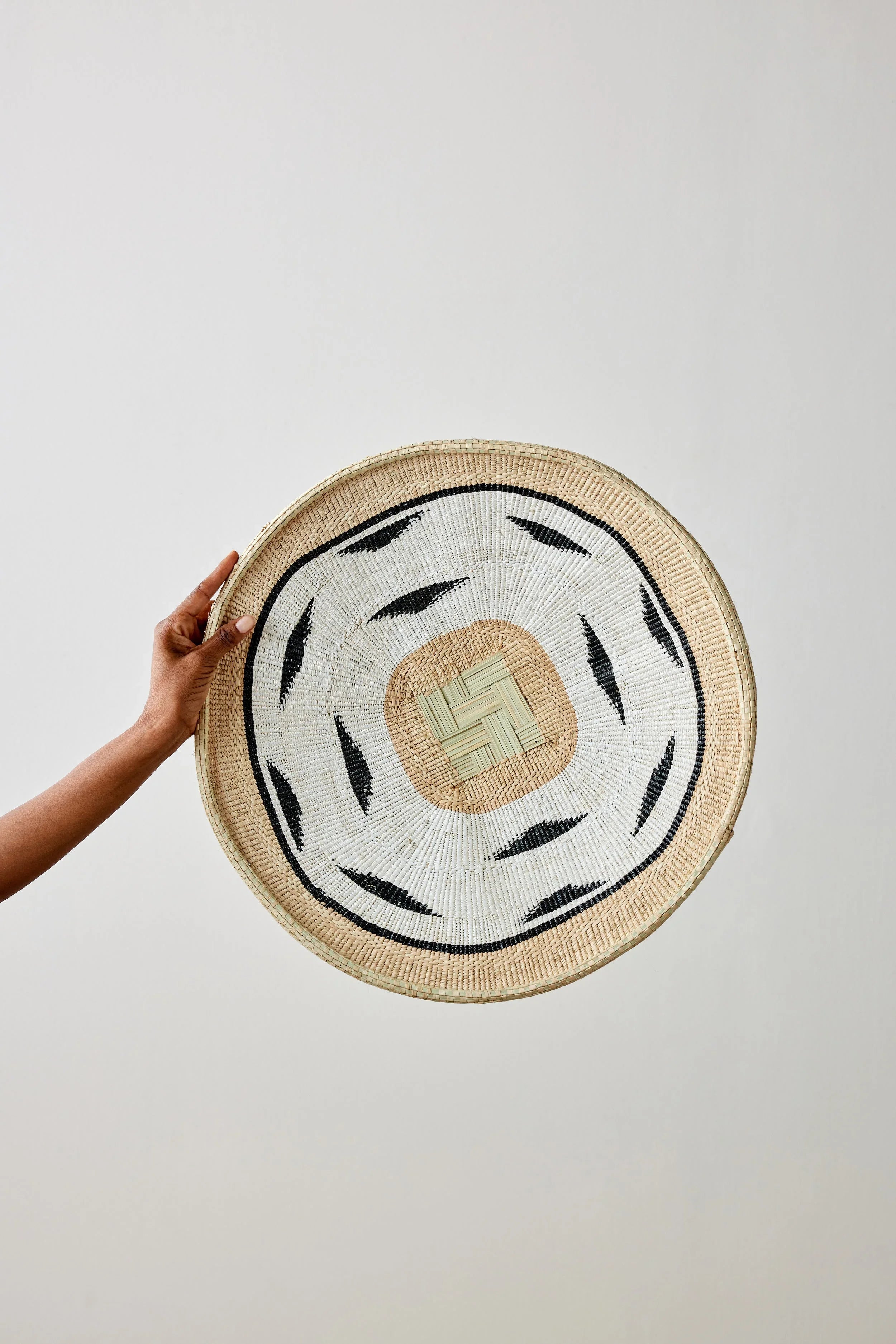 Nolyia White Flat Basket Kanju Interiors