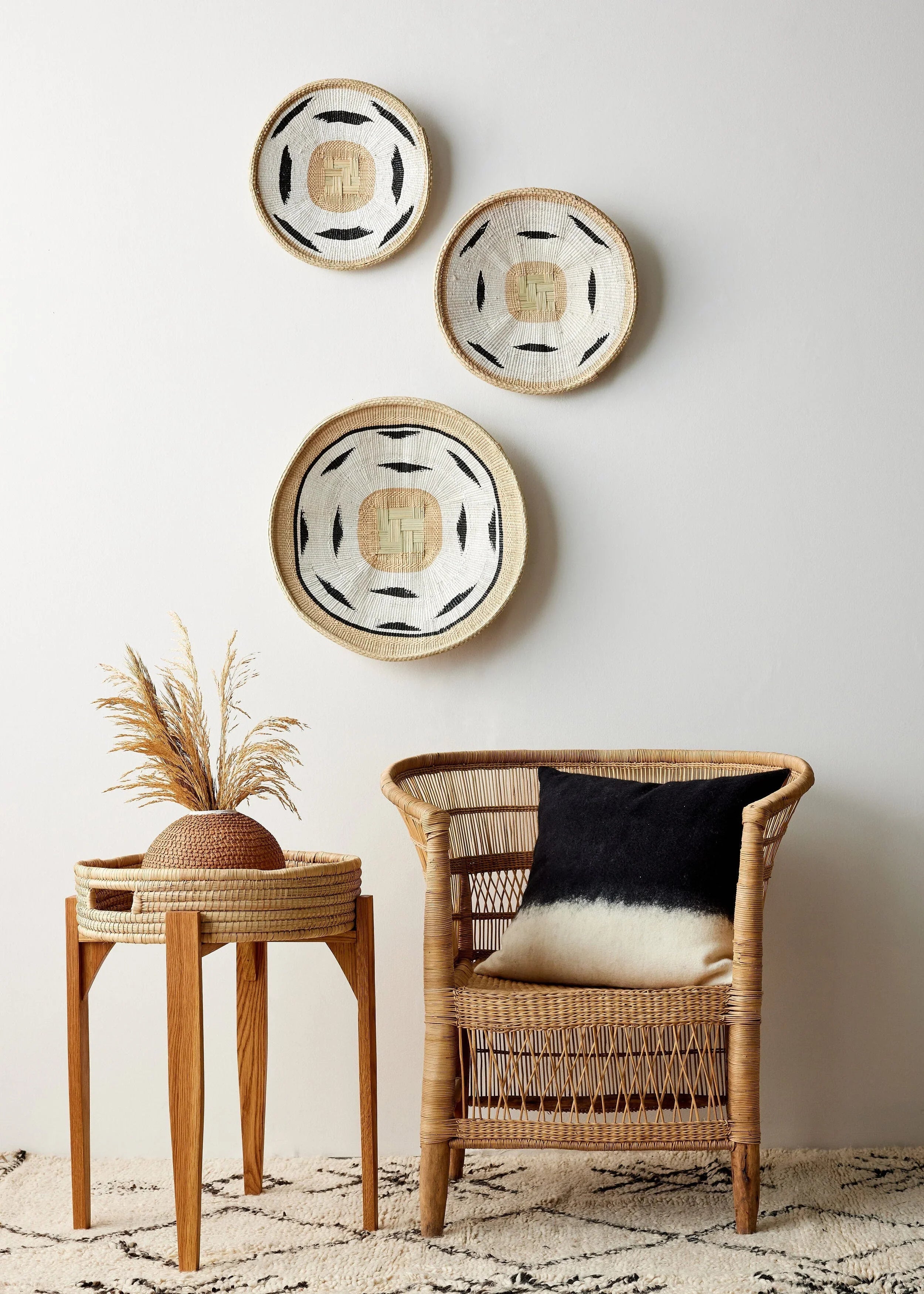 Nolyia White Flat Basket Kanju Interiors