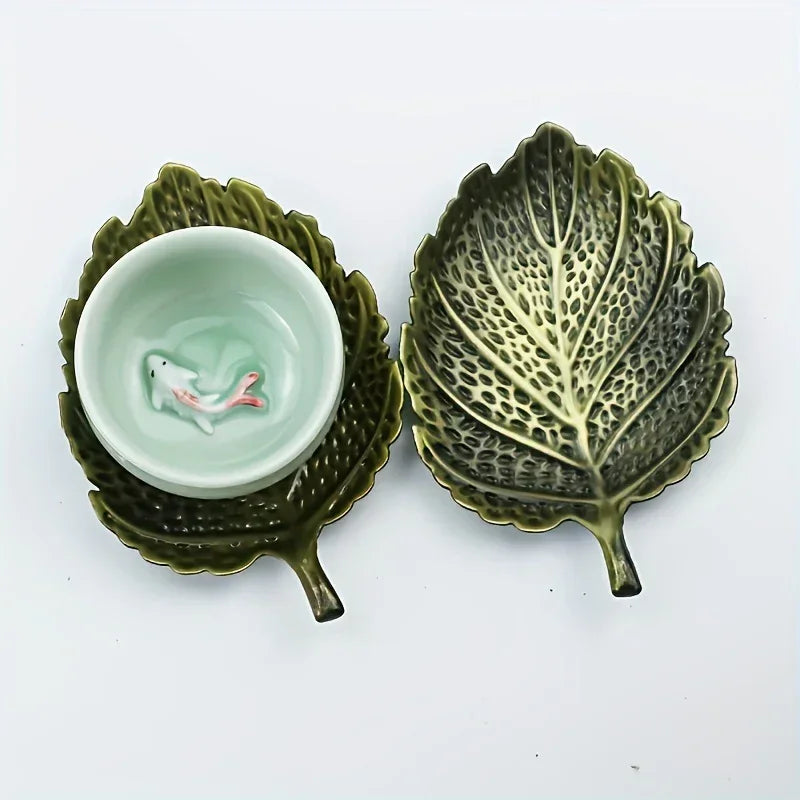 Nordic Maple Leaf Cup Coaster Compatible for Maple Syrup - Polished Metal Waterproof Table, Elegant Scandinavian Leaf for Tables, Dining Tables, Holiday Decor (Christmas, Thanksgiving) - Durable Metal Coa (Handwashable)