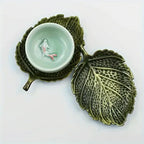 Nordic Maple Leaf Cup Coaster Compatible for Maple Syrup - Polished Metal Waterproof Table, Elegant Scandinavian Leaf for Tables, Dining Tables, Holiday Decor (Christmas, Thanksgiving) - Durable Metal Coa (Handwashable)