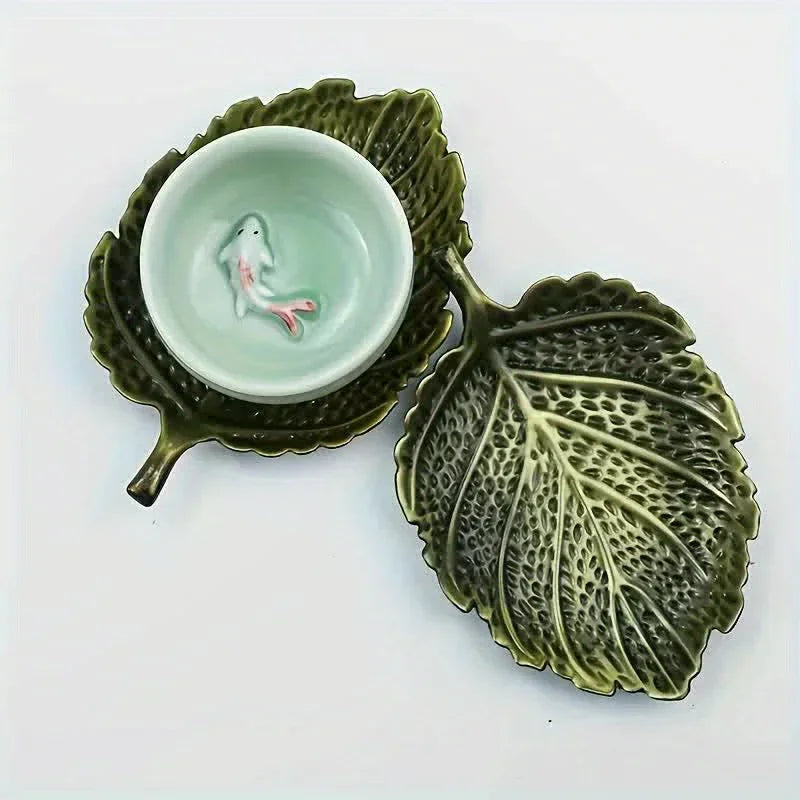Nordic Maple Leaf Cup Coaster Compatible for Maple Syrup - Polished Metal Waterproof Table, Elegant Scandinavian Leaf for Tables, Dining Tables, Holiday Decor (Christmas, Thanksgiving) - Durable Metal Coa (Handwashable)