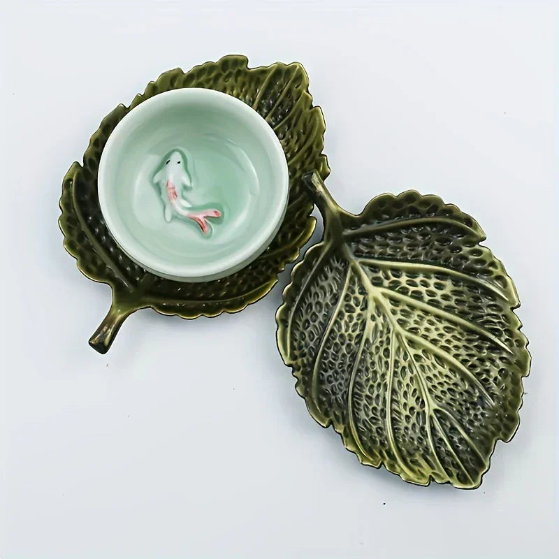Nordic Maple Leaf Cup Coaster Compatible for Maple Syrup - Polished Metal Waterproof Table, Elegant Scandinavian Leaf for Tables, Dining Tables, Holiday Decor (Christmas, Thanksgiving) - Durable Metal Coa (Handwashable)