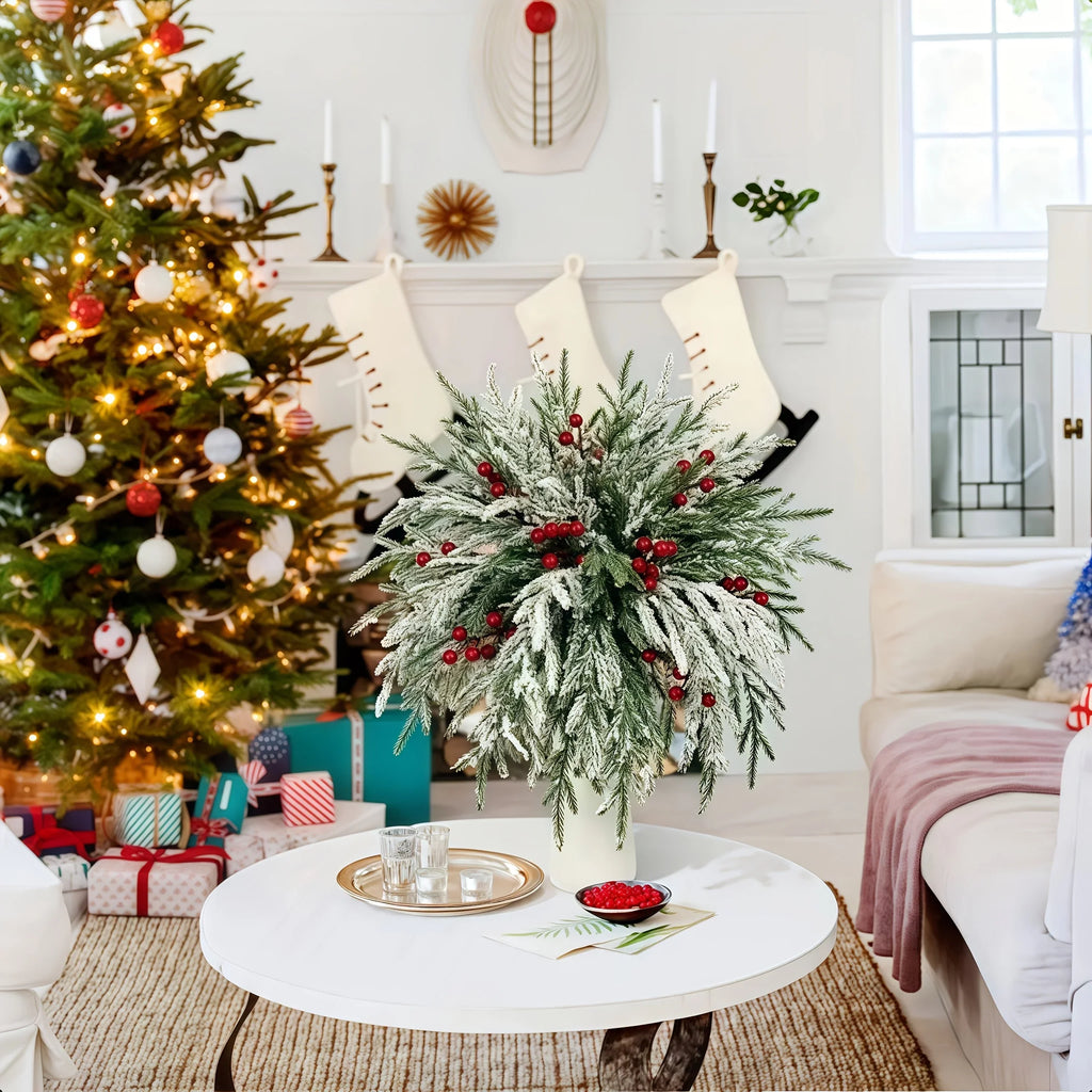 30pcs - Outdoor Artificial Norfolk Pine Branches with Red Berries - Realistic Pine Tree Wreath, Green Needles and Snow-Covered, Suitable for Outdoor Use - Christmas House Of Avana