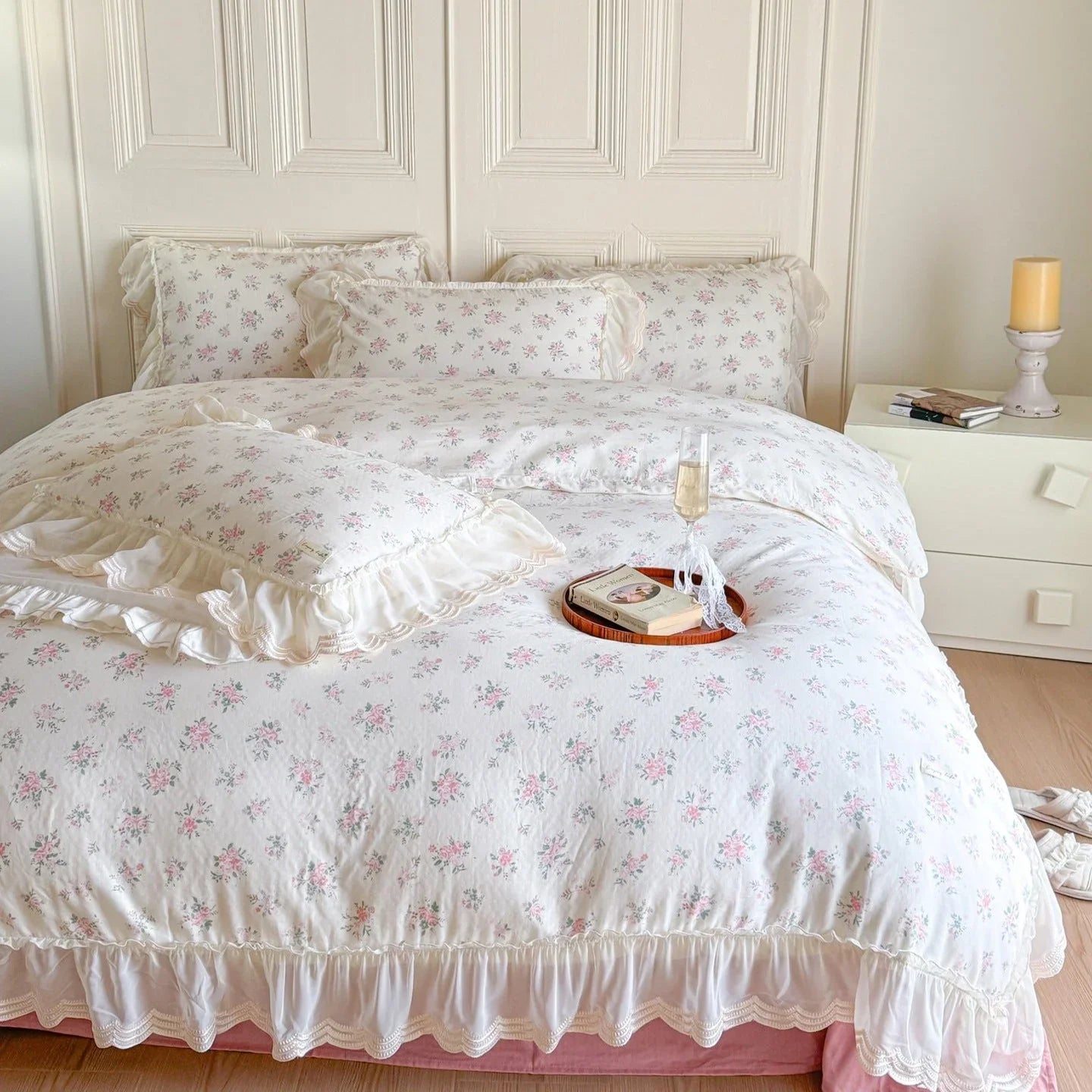 Delicate Floral Lace Ruffled Bedding Set / Purple Ever Lasting