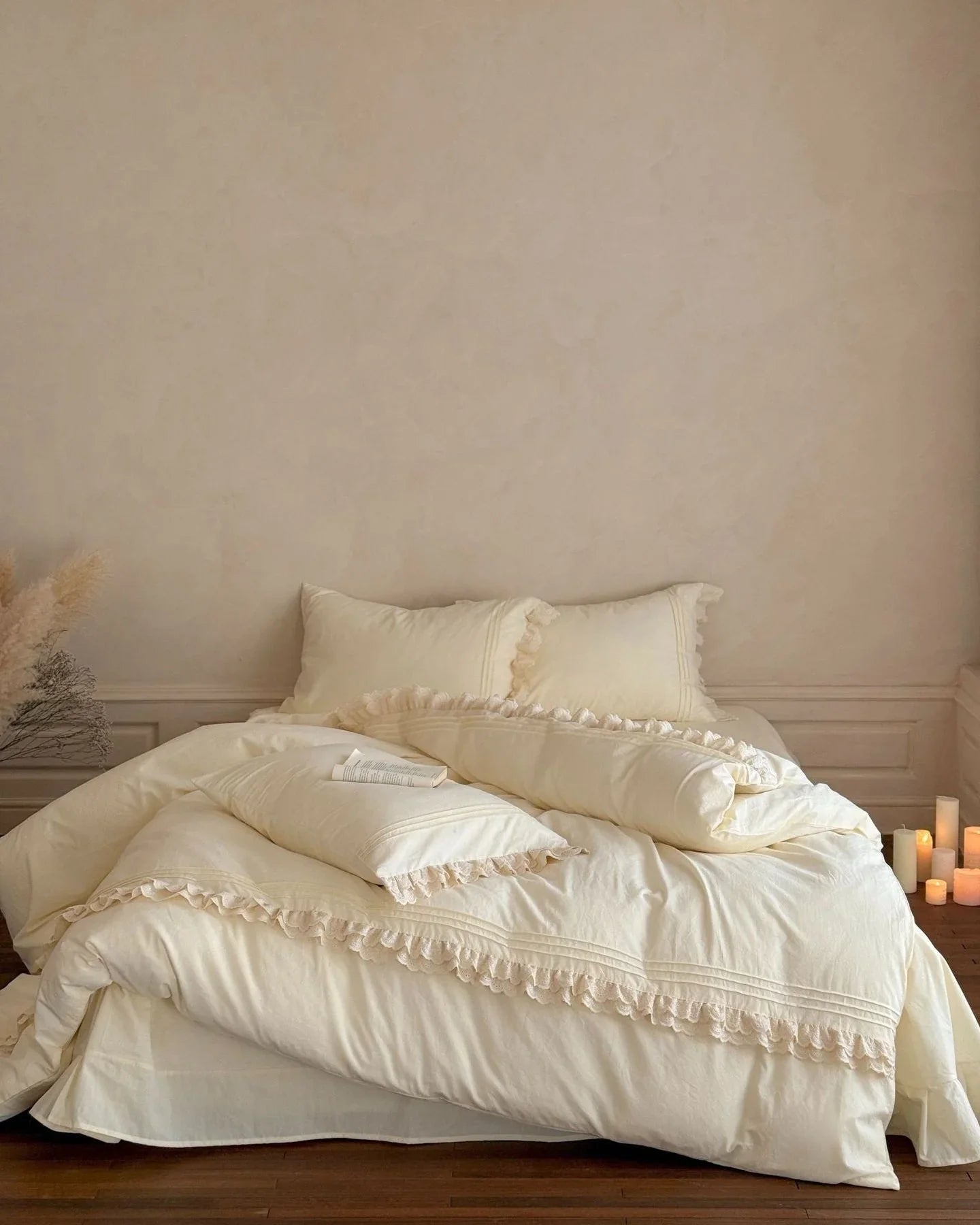 Accordion Pleated Lace Ruffled Bedding Set Ever Lasting