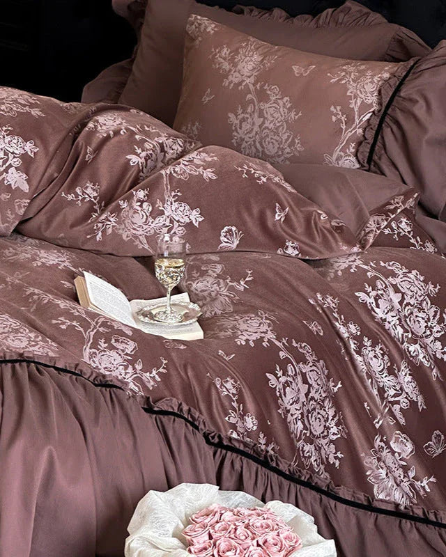 Jacquard Gilded Velvet Ruffled Bedding Set / Brown Ever Lasting