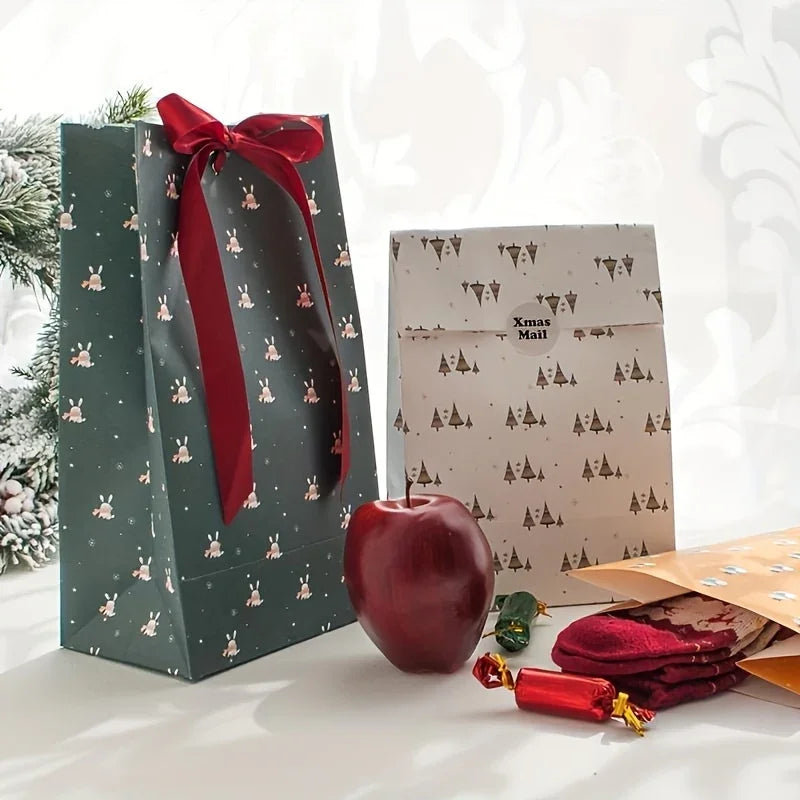12pcs/set Includes 6 Different Patterns of High-Quality Gift Paper Bags And 6 Different Patterns of Labels, Featuring Snowman And Elk Elements, Can Hold Candy/Point/Snacks/Chocolate, Perfect for Holiday Atmosphere, 6 Differen House Of Avana [[SKU:HOA-STO-411]]