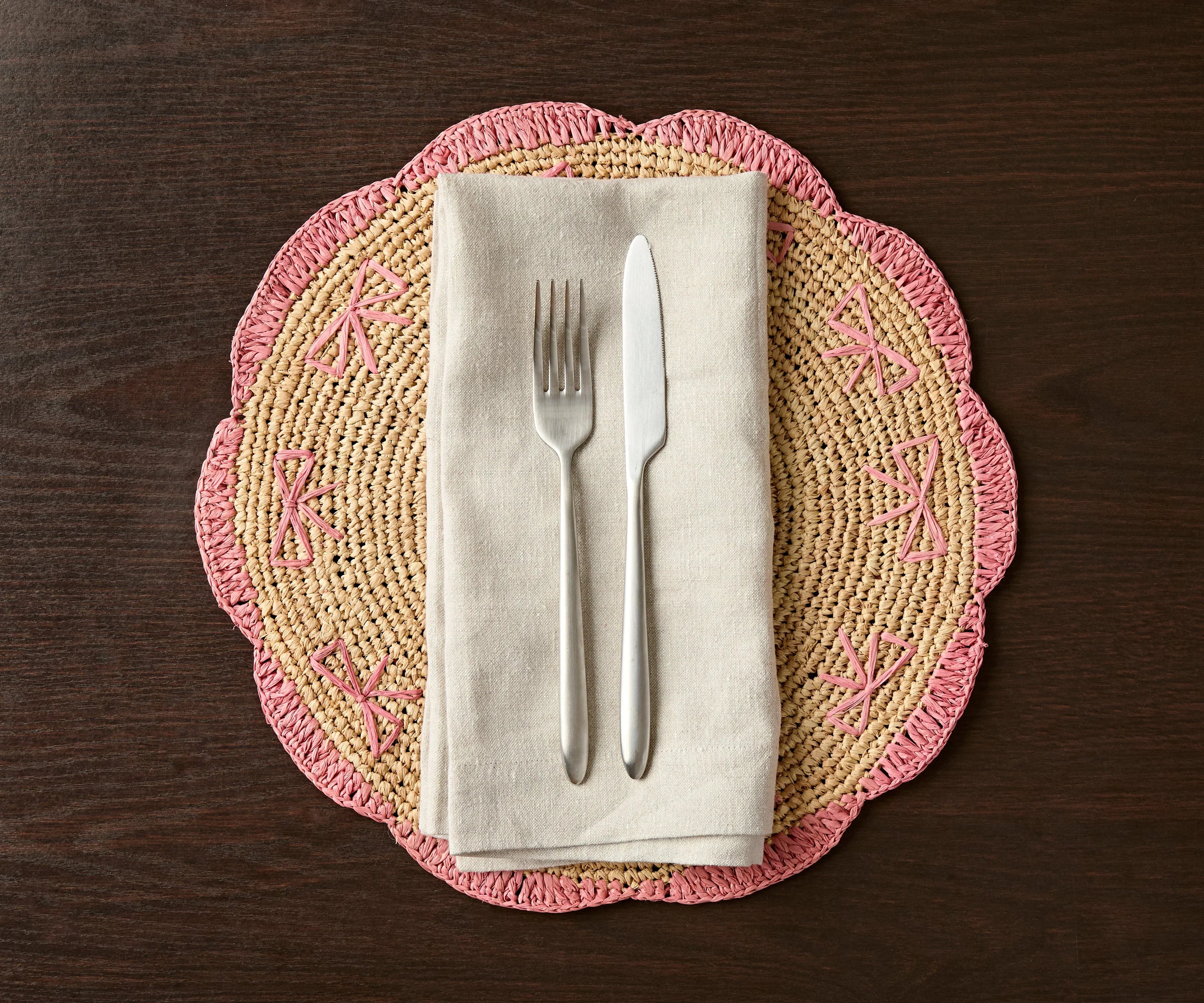 Payton James Handwoven Bow Placemats – Hand-Crocheted Raffia Palm Placemats – Unique Kitchen & Dining Table Decor – Handmade Tableware Payton James