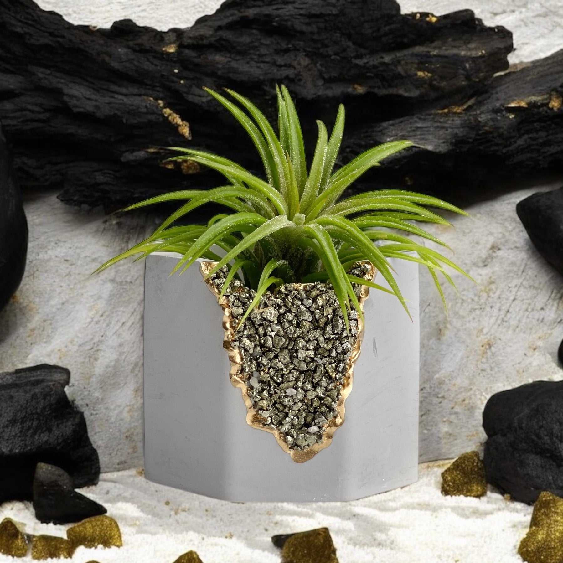 PYRITE GEODE PLANTER AURA 8 HOME