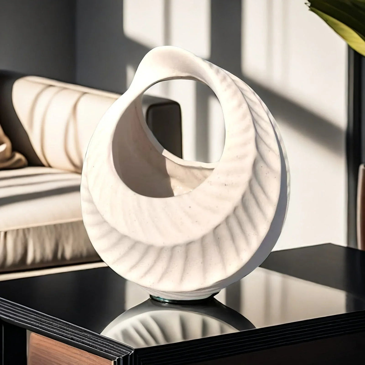 Ceramic Luxury Retreat Planter with Smooth Interior and Hydroponic Supplies, in-use display - House Of Avana [[SKU:HOA-VAS-021]]
