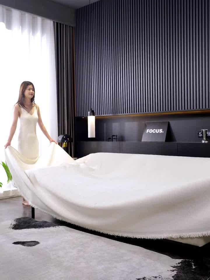 Protect Your Furniture with Luxurious Pet Proof Couch Cover - topspet