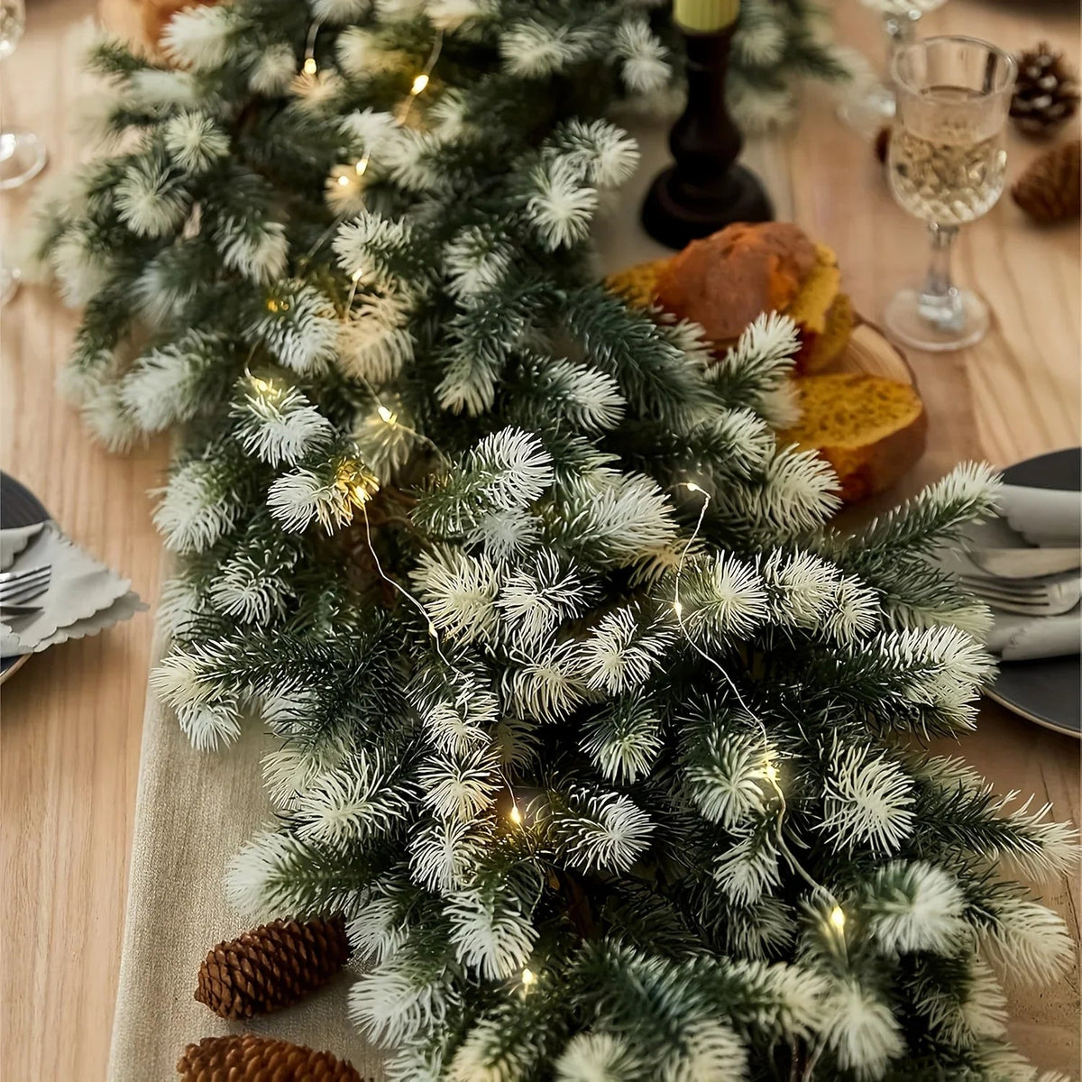 1pc of 6.4ft/195cm Christmas pine wreath made of white rattan, suitable for outdoor or indoor home gardens, artificial green plants, fireplaces, holiday party decorations, artificial pine rings, holiday decorations, and Chris House Of Avana [[SKU:HOA-XMS-024]]