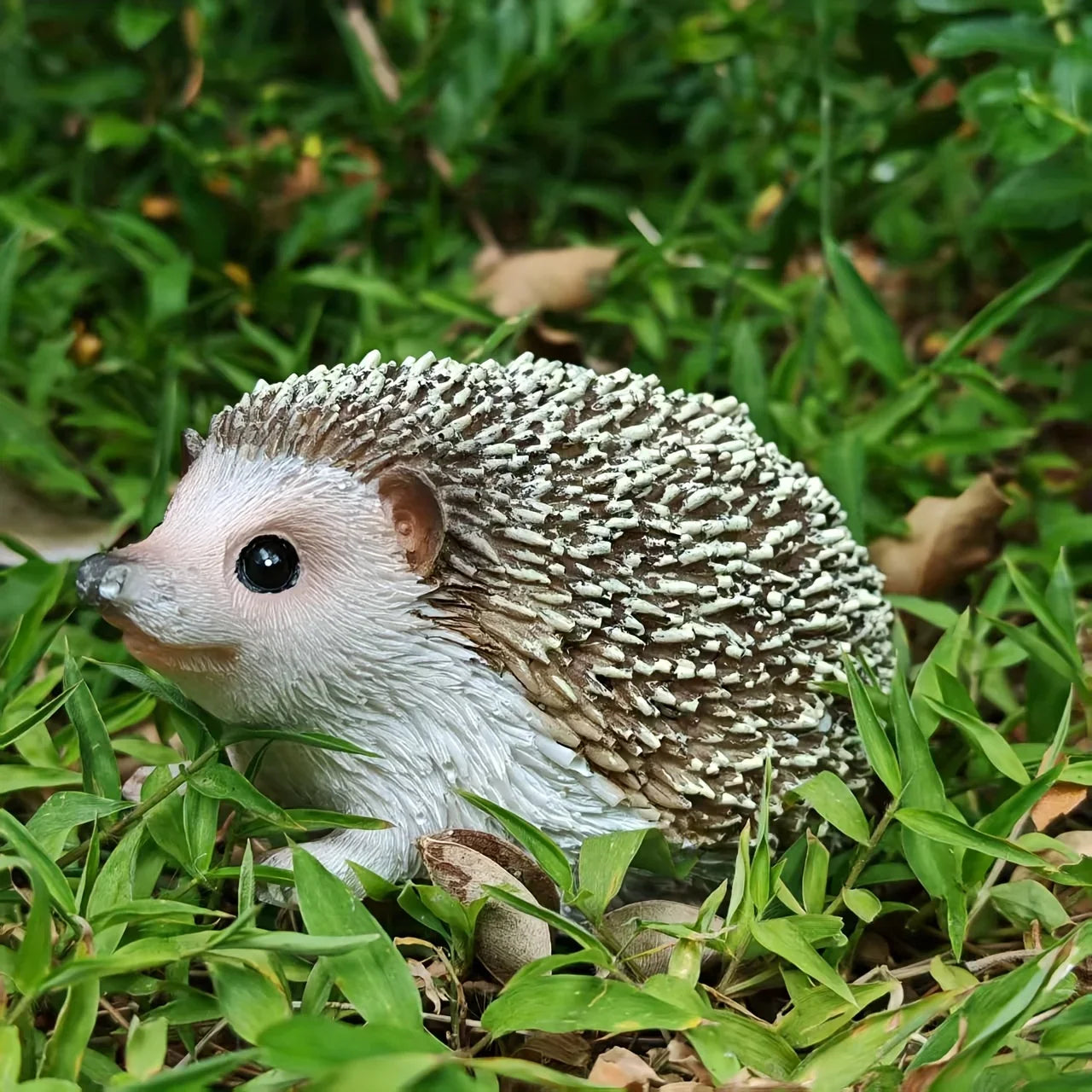 [Charming Hedgehog Statue] Resin Hedgehog Statue - Charming Outdoor/Indoor Decor for Living Room, Bedroom, Entryway, Garden - Realistic Fur Texture, Detailed Craftsmanship - Perfect Valentine's Day Gift & Home Decoration House Of Avana