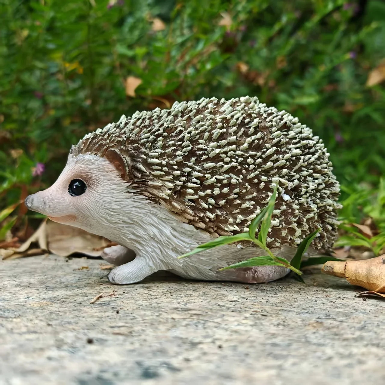 [Charming Hedgehog Statue] Resin Hedgehog Statue - Charming Outdoor/Indoor Decor for Living Room, Bedroom, Entryway, Garden - Realistic Fur Texture, Detailed Craftsmanship - Perfect Valentine's Day Gift & Home Decoration House Of Avana