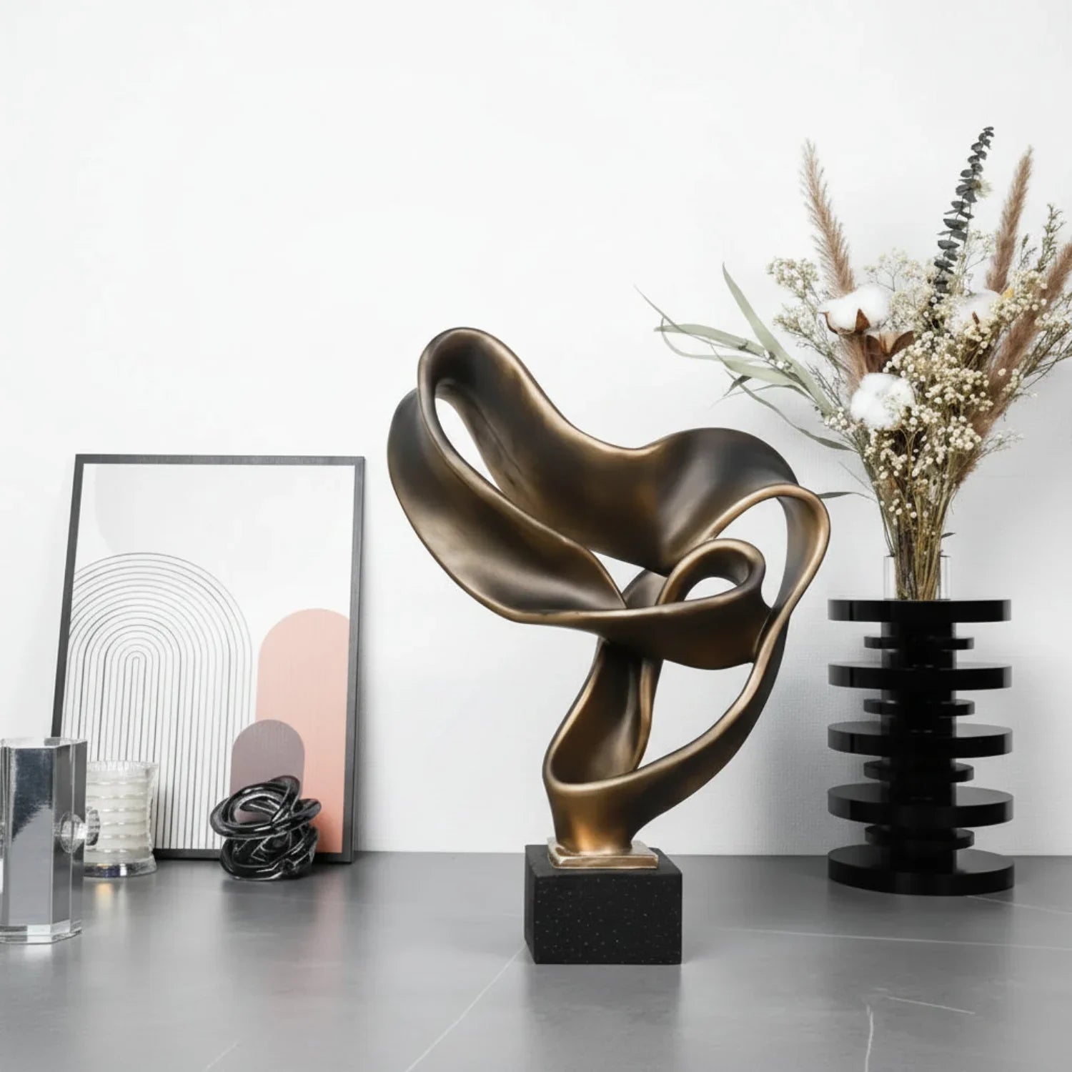 Modern Abstract Ribbon Sculpture – Luxury Resin Home Decor Ornament