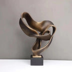 Modern Abstract Ribbon Sculpture – Luxury Resin Home Decor Ornament