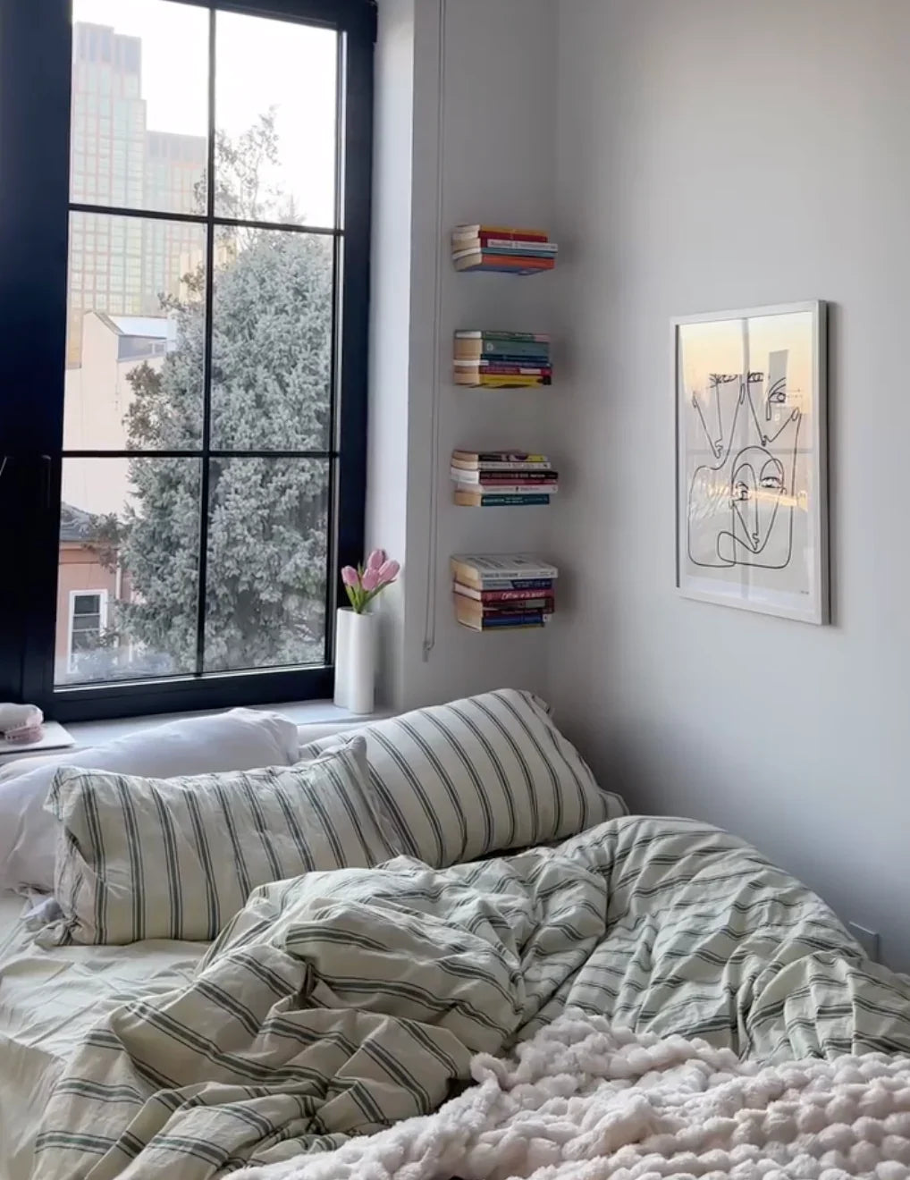 Minimal Stripe Bedding Set / Green Ever Lasting