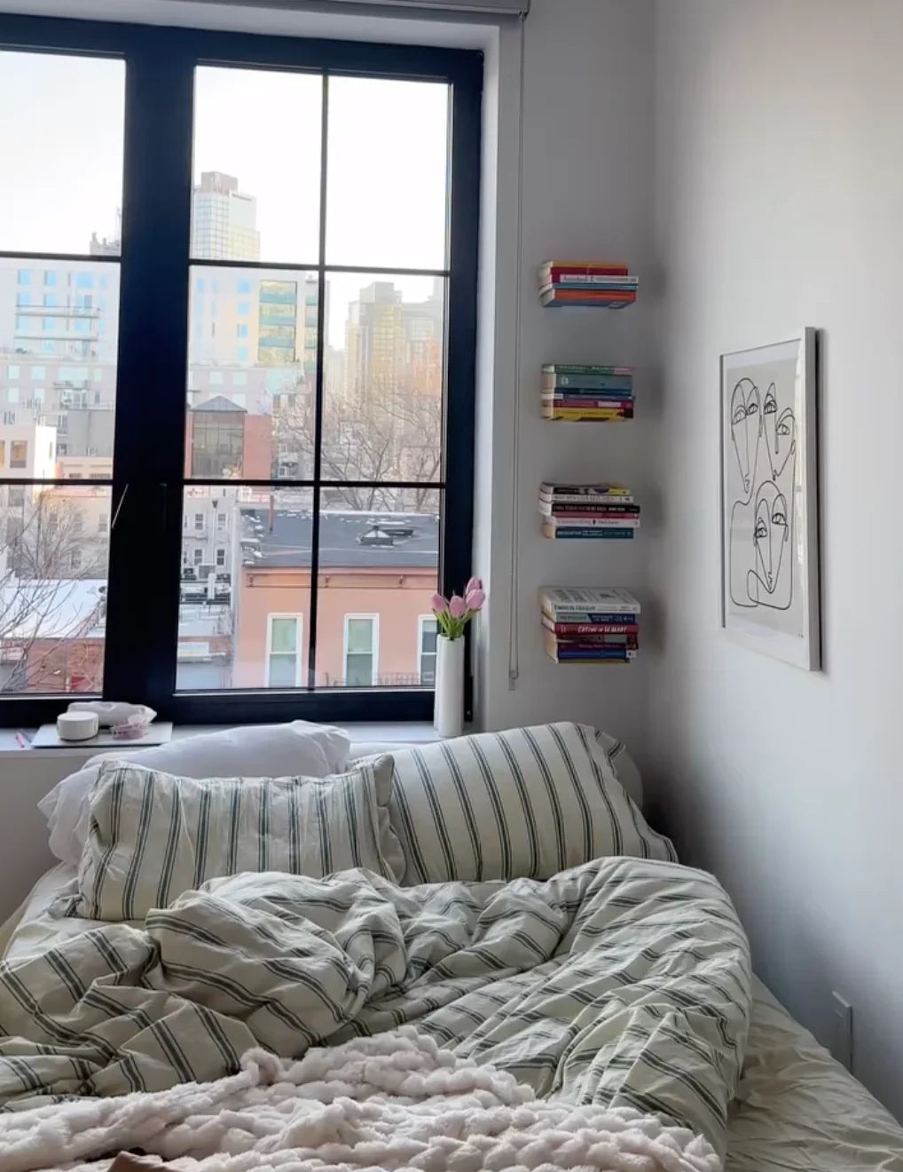 Minimal Stripe Bedding Set / Green Ever Lasting