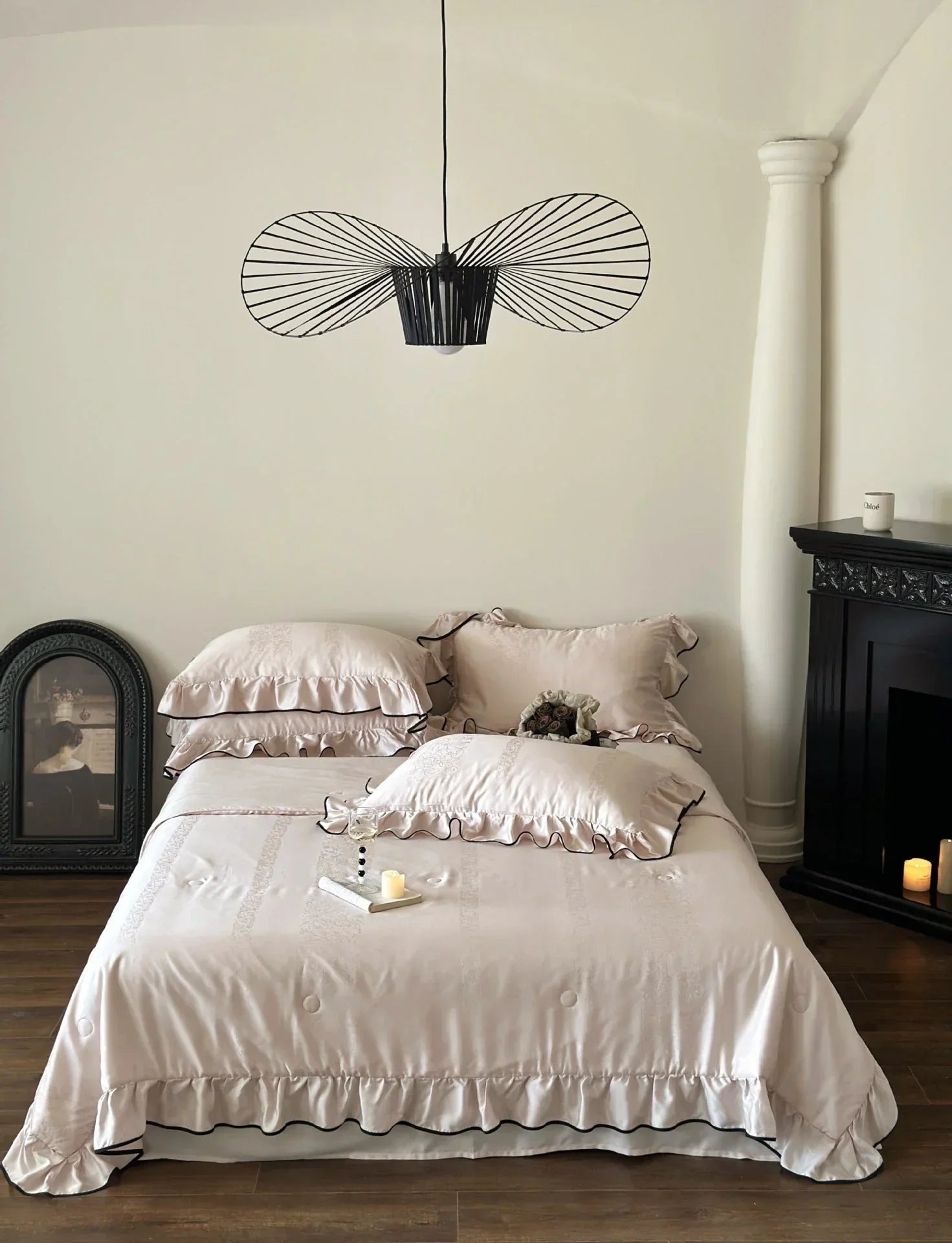 Silky Ruffle Blanket Comforter Set / White Ever Lasting