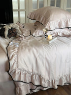 Silky Ruffle Blanket Comforter Set / White Ever Lasting
