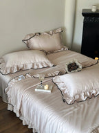Silky Ruffle Blanket Comforter Set / White Ever Lasting