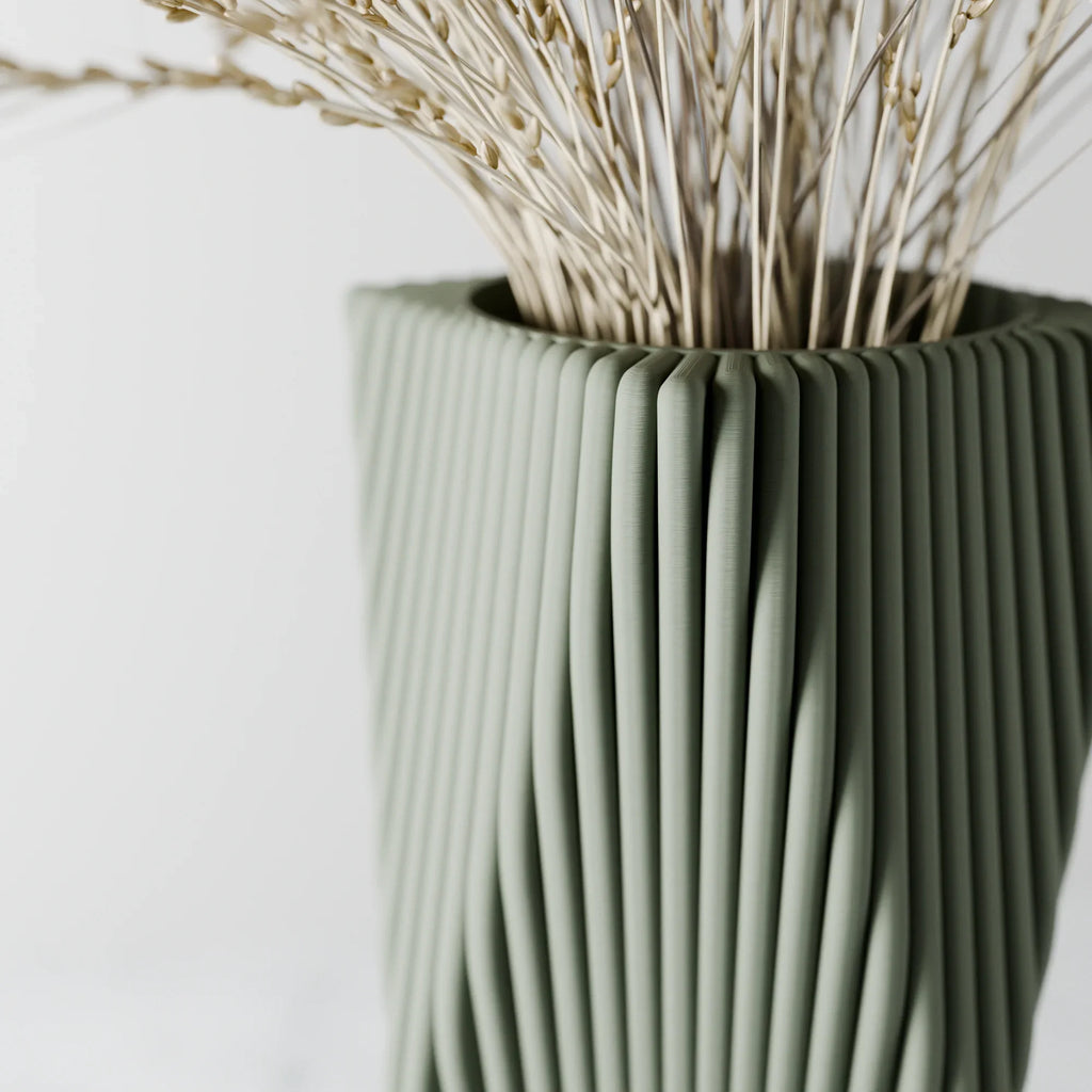 Tides Vase, close-up view - House Of Avana