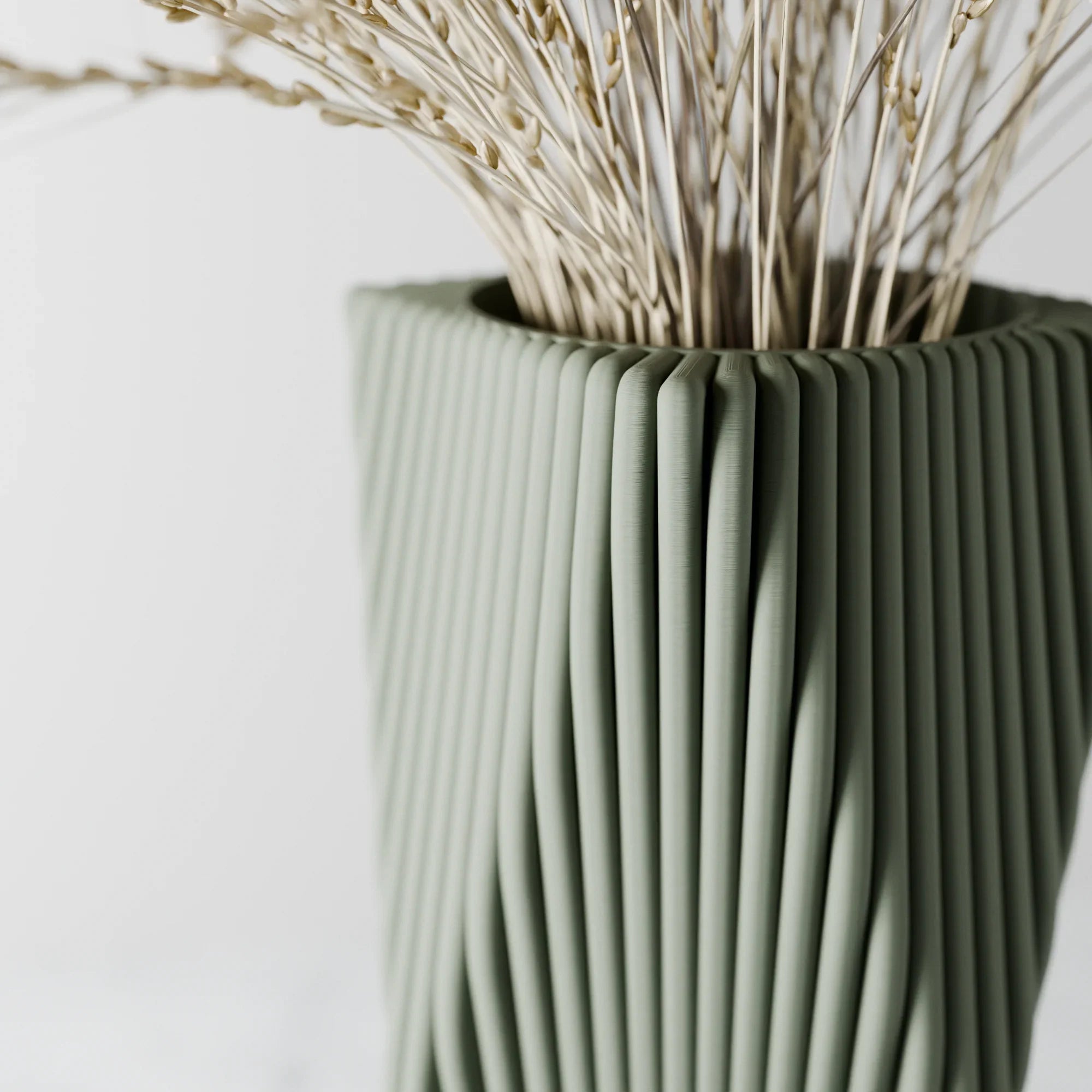 Tides Vase, close-up view - House Of Avana
