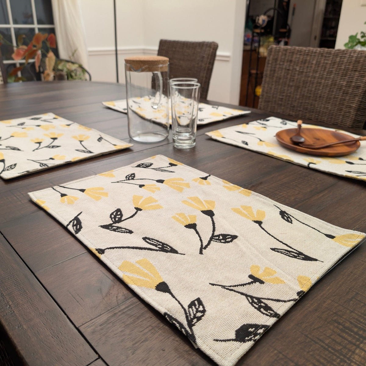 DaDa Bedding Set of 4-Pieces Sunshine Yellow Fleur Spring Tapestry Dining Table Placemats 13” x 19” (18112)