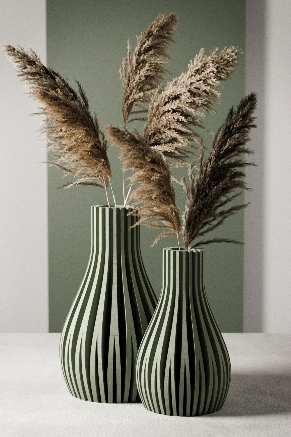 Willow Vase, front view - House Of Avana