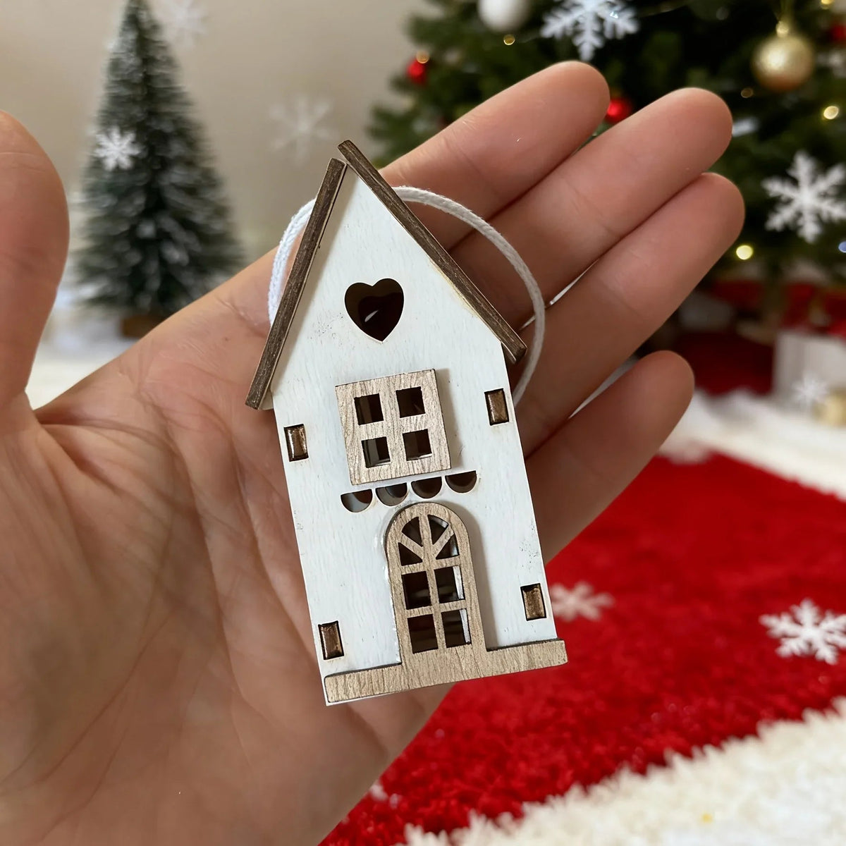 6pcs Wooden Brown & White 3D Hanging House Ornaments with Windows - Festive Christmas Tree Decorations, Perfect for Wedding, Valentine'S Day, Thanksgiving House Of Avana [[SKU:HOA-SCU-234]]
