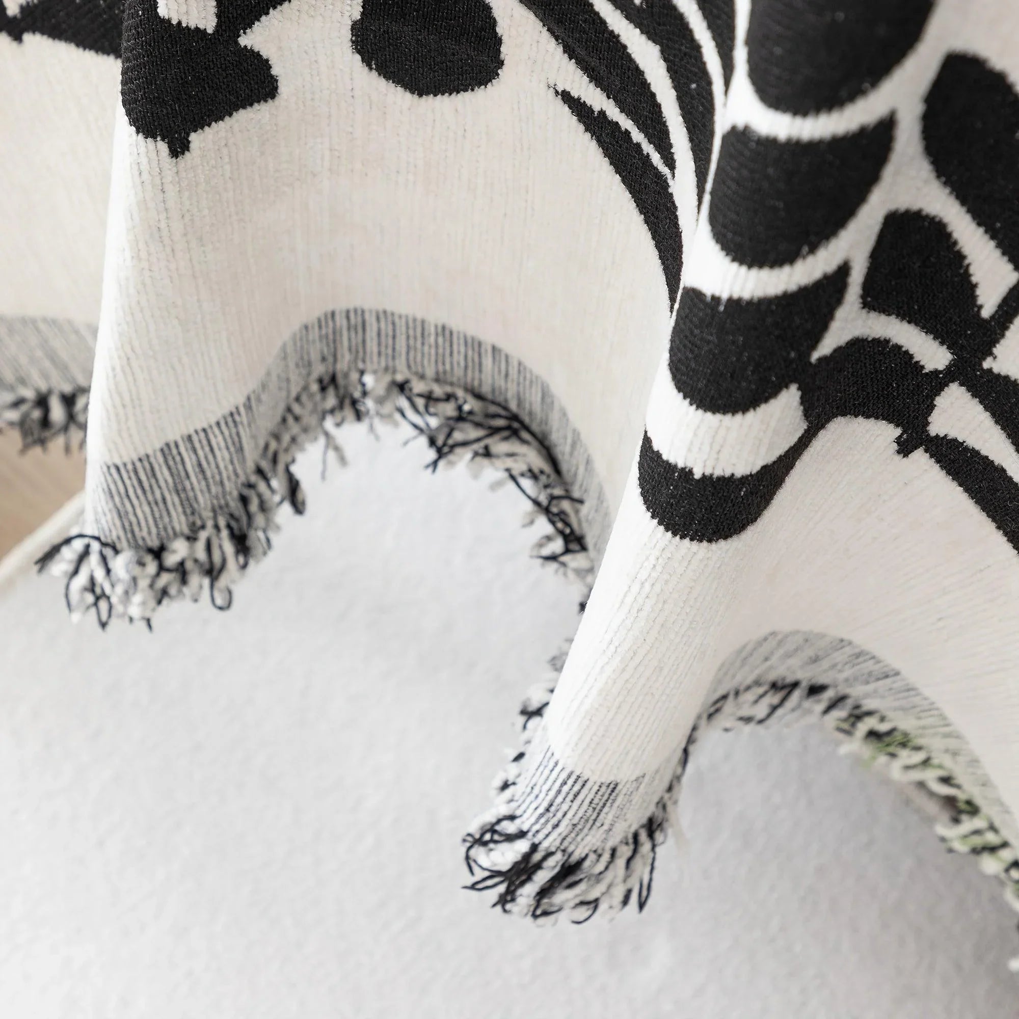 Boho Style Sofa Throw Covers with Tassel Embellishment | All-Season topspet