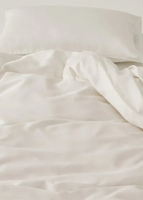 Adeline Pastel Silky Cooling TENCEL™ Bedding Set / Pink Ever Lasting