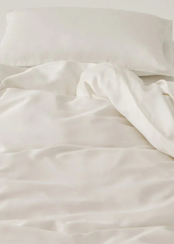 Adeline Pastel Silky Cooling TENCEL™ Bedding Set / Green Ever Lasting