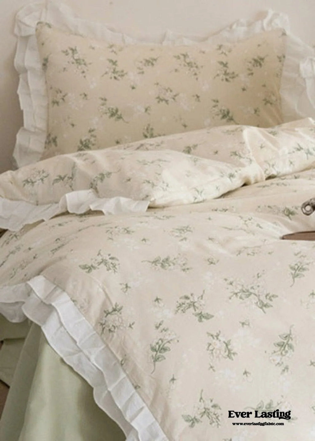 Annie Lace Ruffle Floral Bedding Set / Pink Ever Lasting