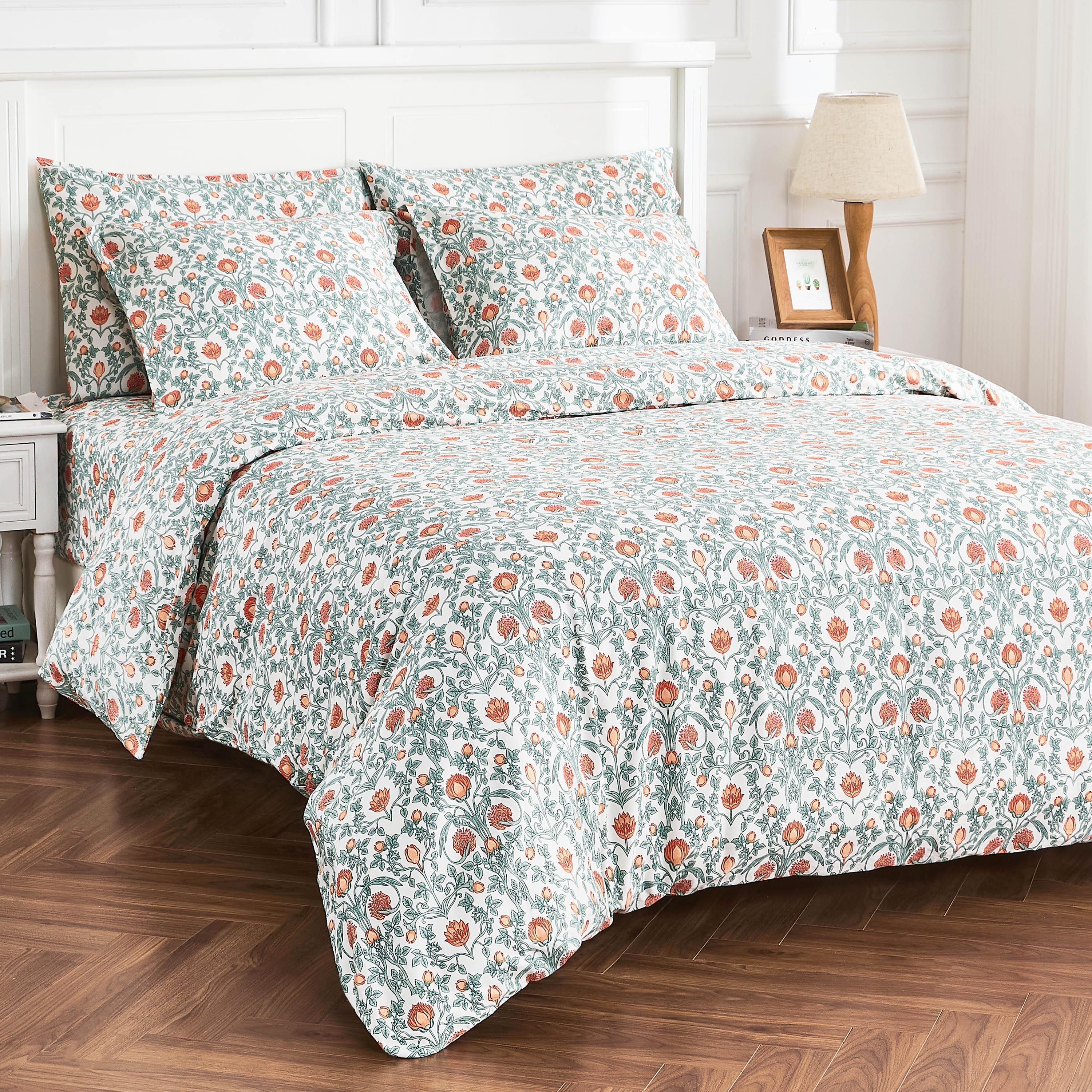 Arts & Crafts Floral Printed Duvet Set, close-up view - House Of Avana