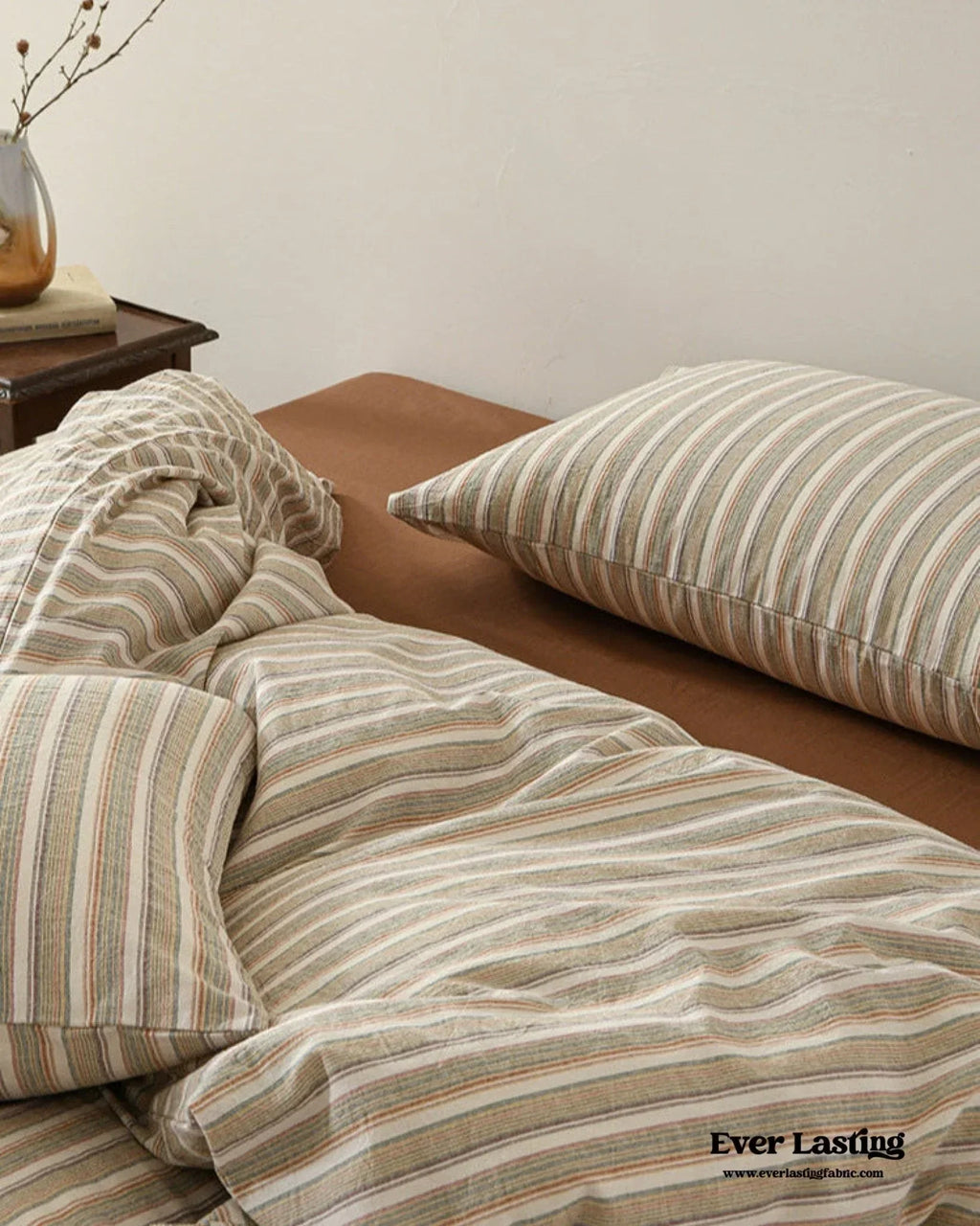 Ava Vintage Striped Cotton Bedding Set / Beige Solid, close-up view - House Of Avana
