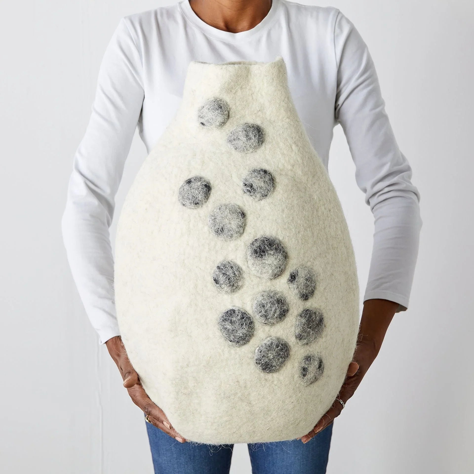 Pebble Hand-Felted Wool Gourd Basket Kanju Interiors