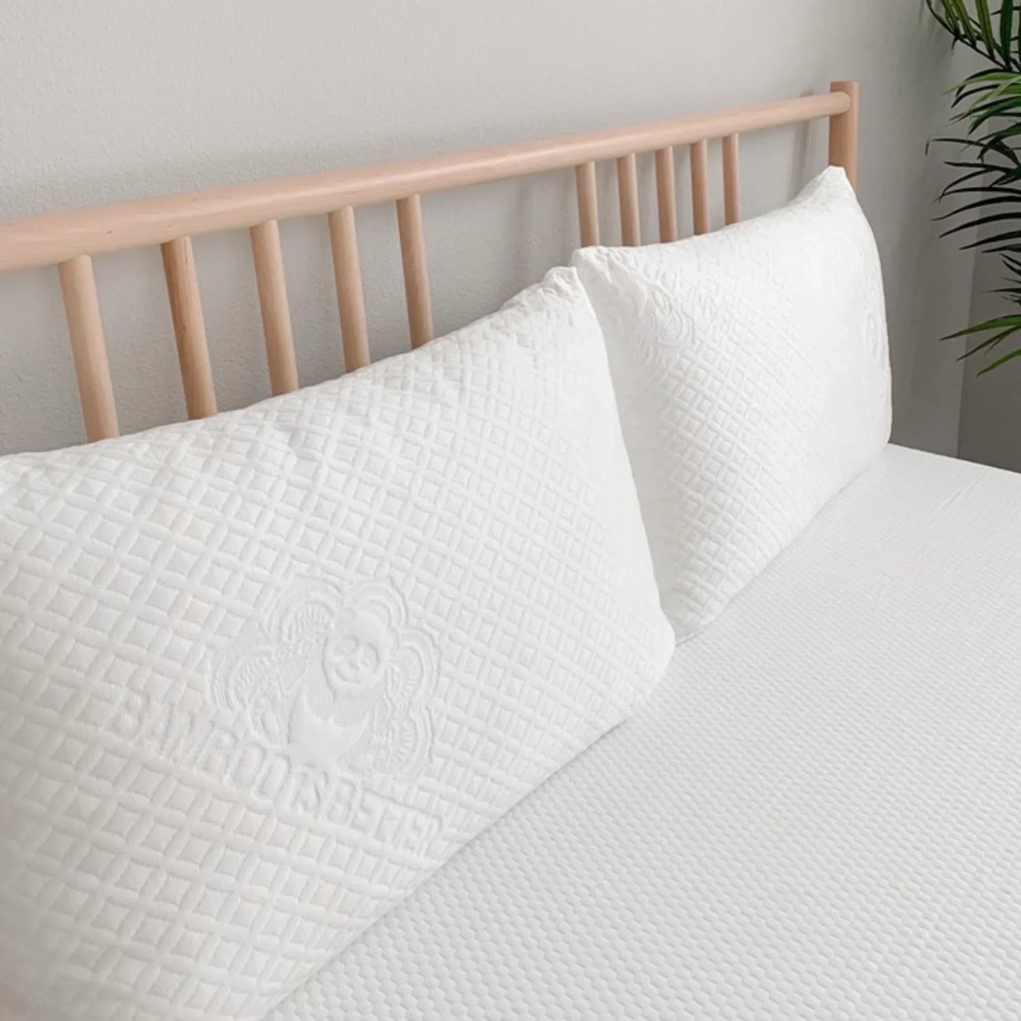 Pillow Cover – Bamboo Cooling, Hypoallergenic & Washable Bamboo is Better