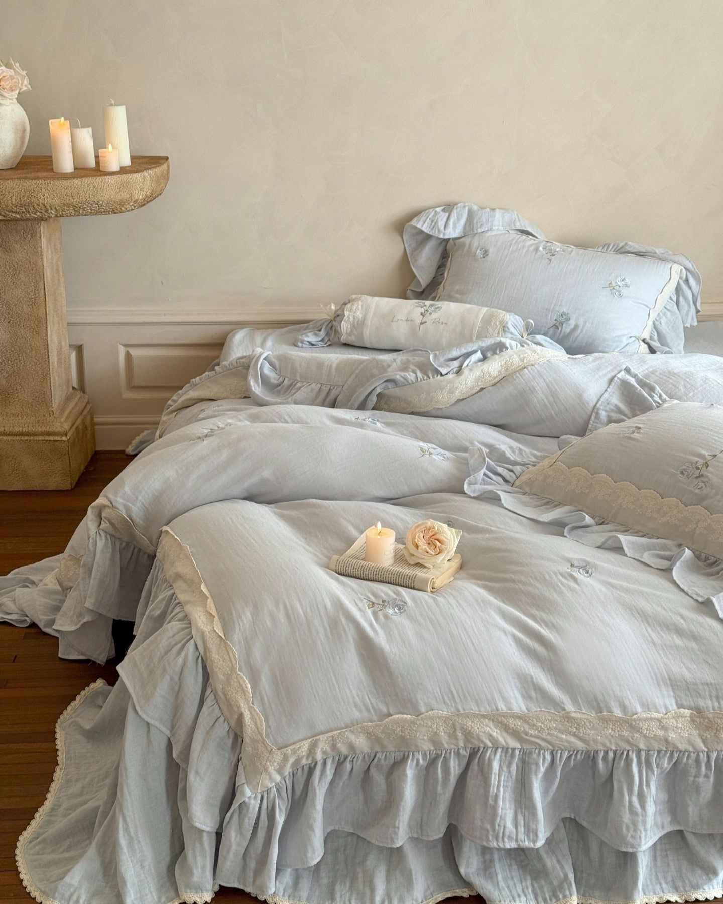 Beatrice Rose Lace Ruffle Bedding Set / Pink Ever Lasting