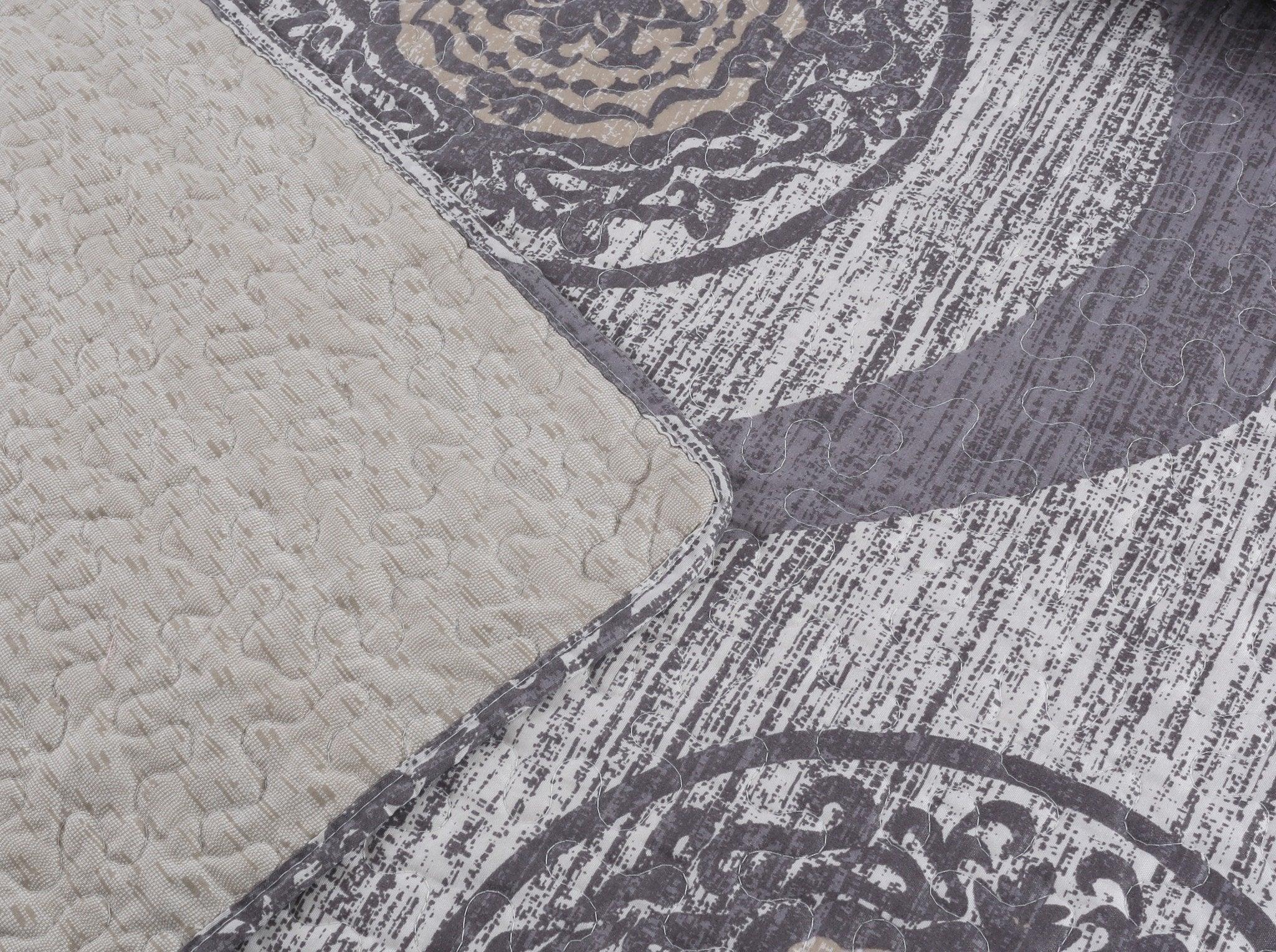 DaDa Bedding Rustic Grey Mosaic Distressed Medallion Reversible Quilted Bedspread Set (SD16299) DaDalogy Bedding Collection