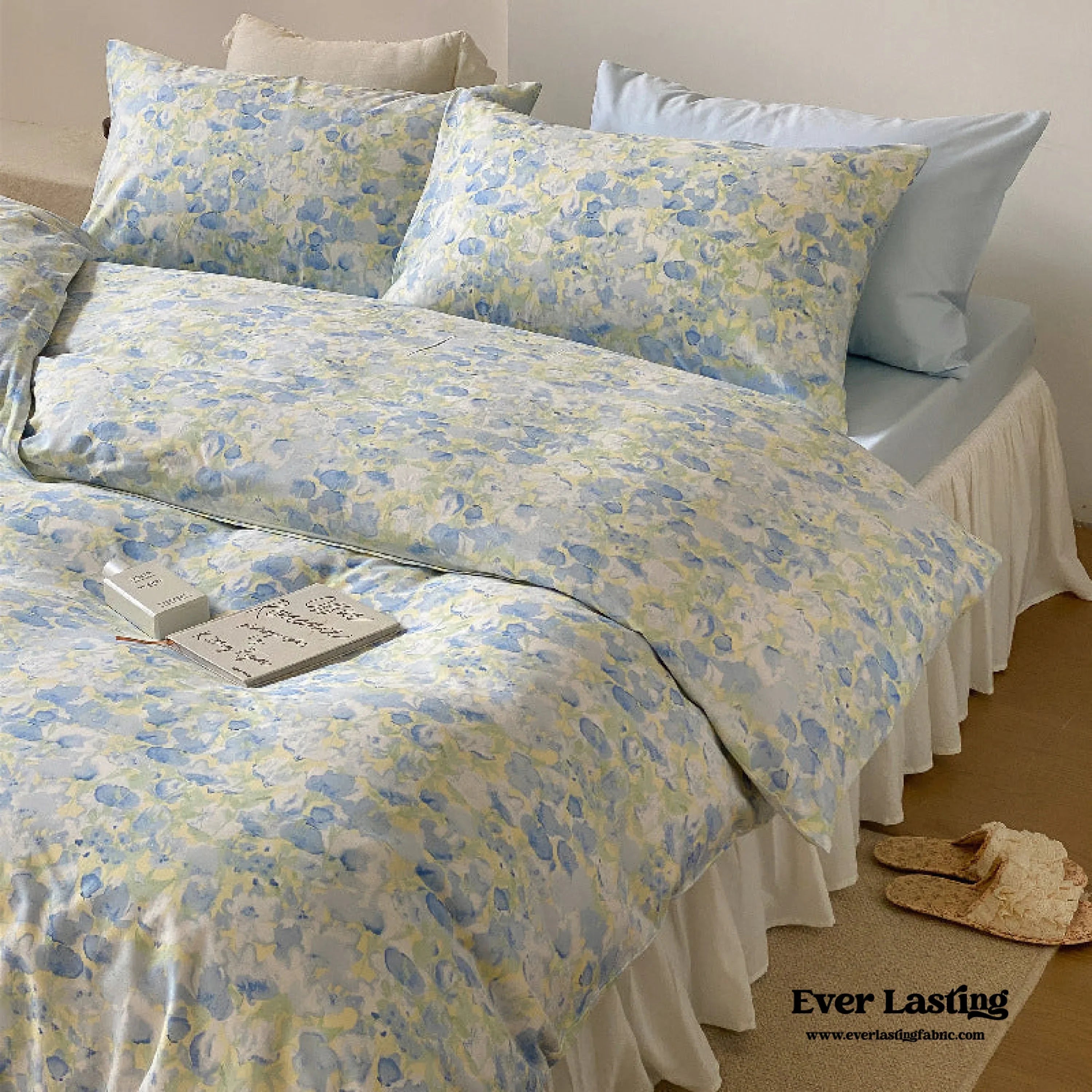 Blossom Floral Bedding Set / Blue Ever Lasting