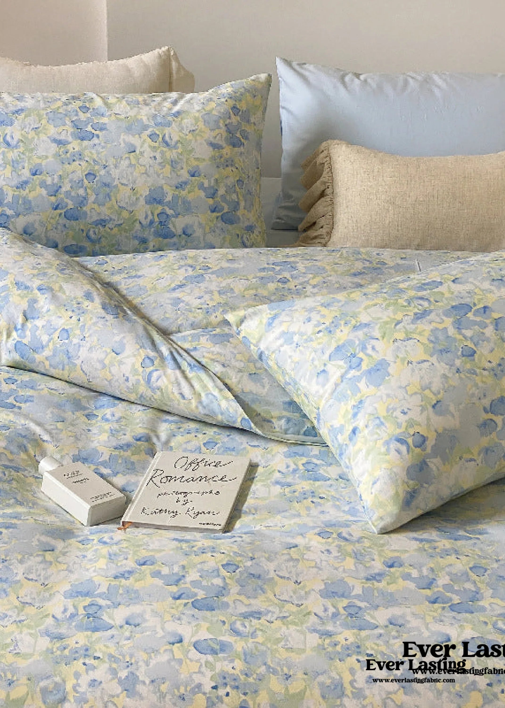 Blossom Floral Bedding Set / Orange Ever Lasting